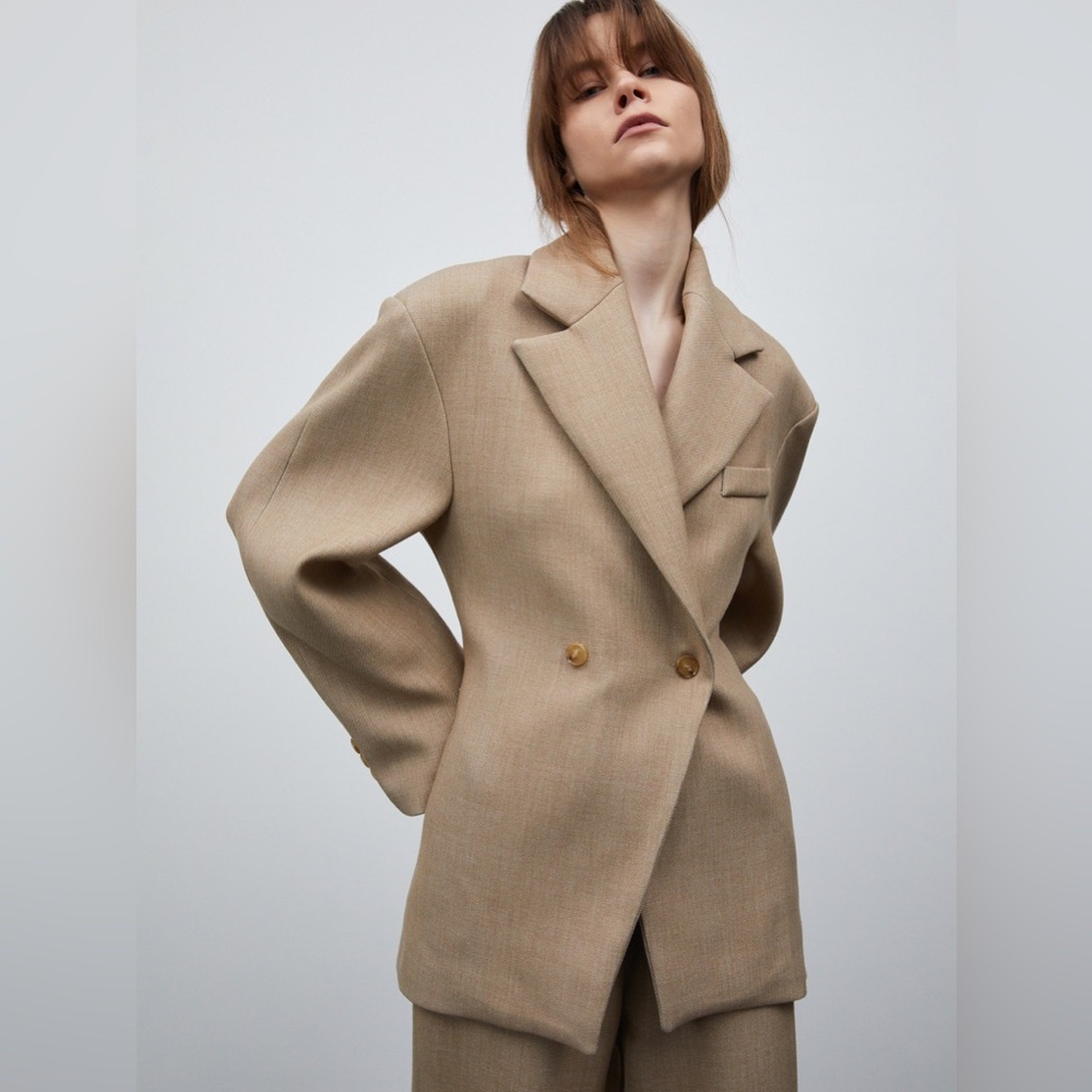 SOURCE UNKNOWN - SOLD OUT NANGY DOUBLE BREASTED CINCHED BLAZER, TAN BEIGE